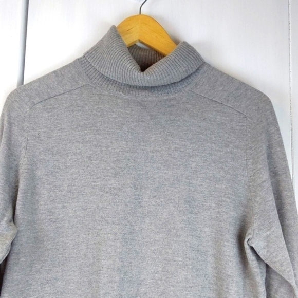 Victor Alfaro - Mens Gray 100% Wool Turtleneck  Sweater Neutral Sz.Large - Picture 2 of 8